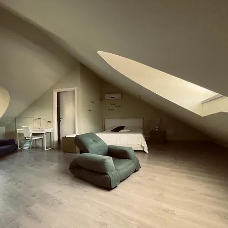 Montebello Homestay Lecco